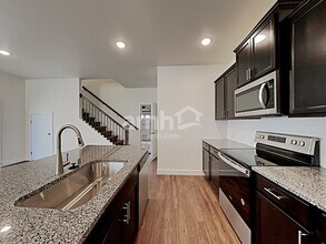 33072 Eagle Peak Ln in Black Diamond, WA - Building Photo - Building Photo