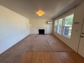 216 6th St NE in East Wenatchee, WA - Building Photo - Building Photo