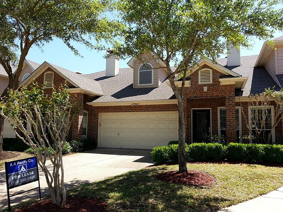 4176 Greystone Way in Sugar Land, TX - Foto de edificio