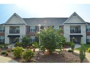 Woodland Village Villas in Fayetteville, NC - Foto de edificio - Building Photo
