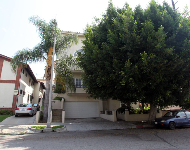 1258 Barry Ave in Los Angeles, CA - Foto de edificio - Building Photo