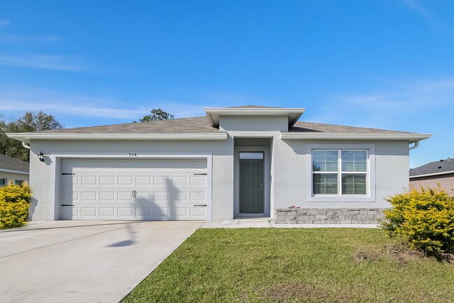 property at 954 Louvre Ct