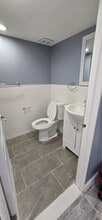 13177 228th St in Laurelton, NY - Foto de edificio - Building Photo