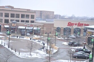 656 Pearson St, Unit 656 Pearson in Des Plaines, IL - Foto de edificio - Building Photo