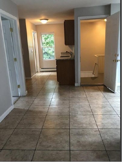 21 Middlesex Park, Unit 1st floor unit in Lowell, MA - Building Photo - Building Photo