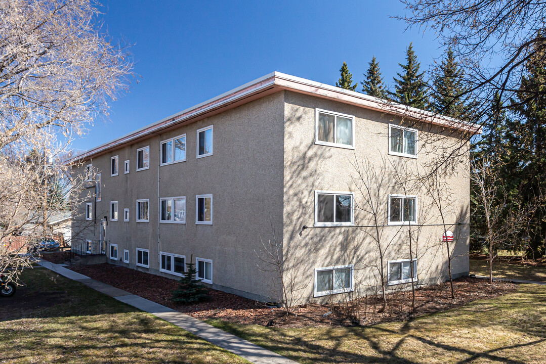 Terrace I Apartments in Edmonton, AB - Building Photo