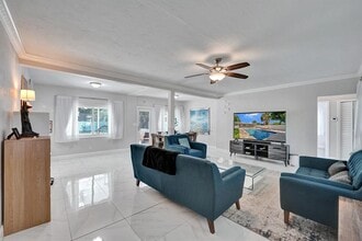 822 NW 6th Ave in Dania Beach, FL - Building Photo - Building Photo