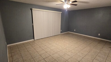 7210 N Manhattan Ave, Unit Manhattan 2011 in Tampa, FL - Building Photo - Building Photo