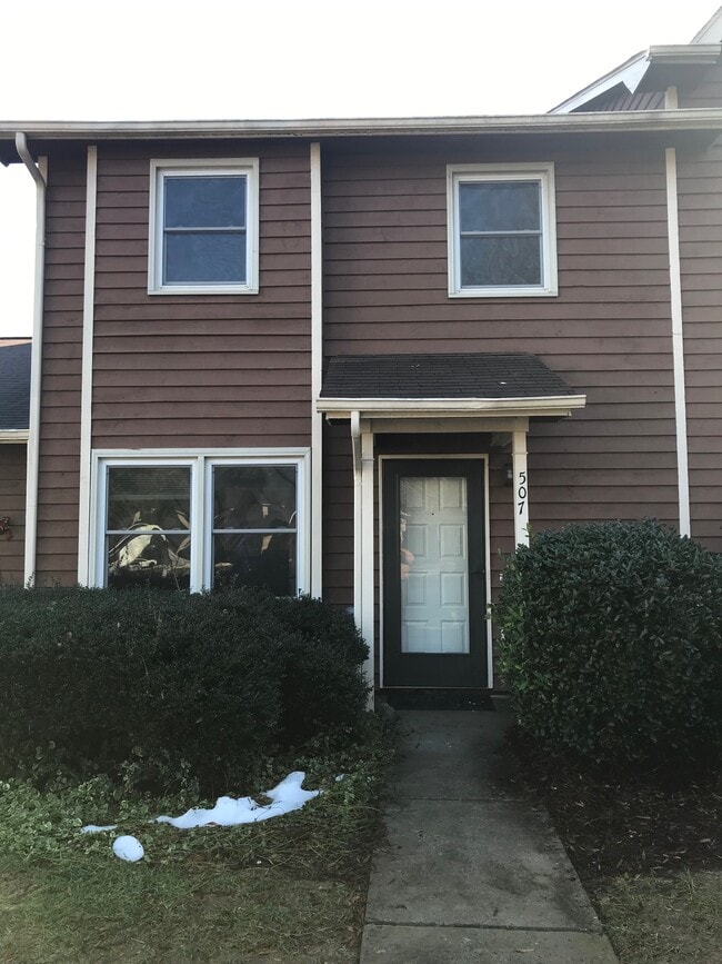 property at 507 Rock Cliff Ct