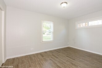 1203 Grant St in Wheaton, IL - Building Photo - Building Photo