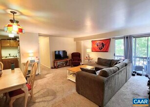 1215 Wertland St in Charlottesville, VA - Foto de edificio - Building Photo