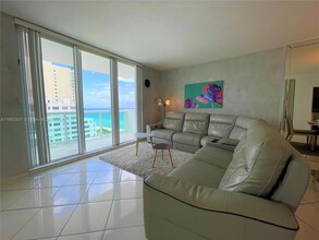 5001 Collins Ave in Miami Beach, FL - Building Photo - Building Photo