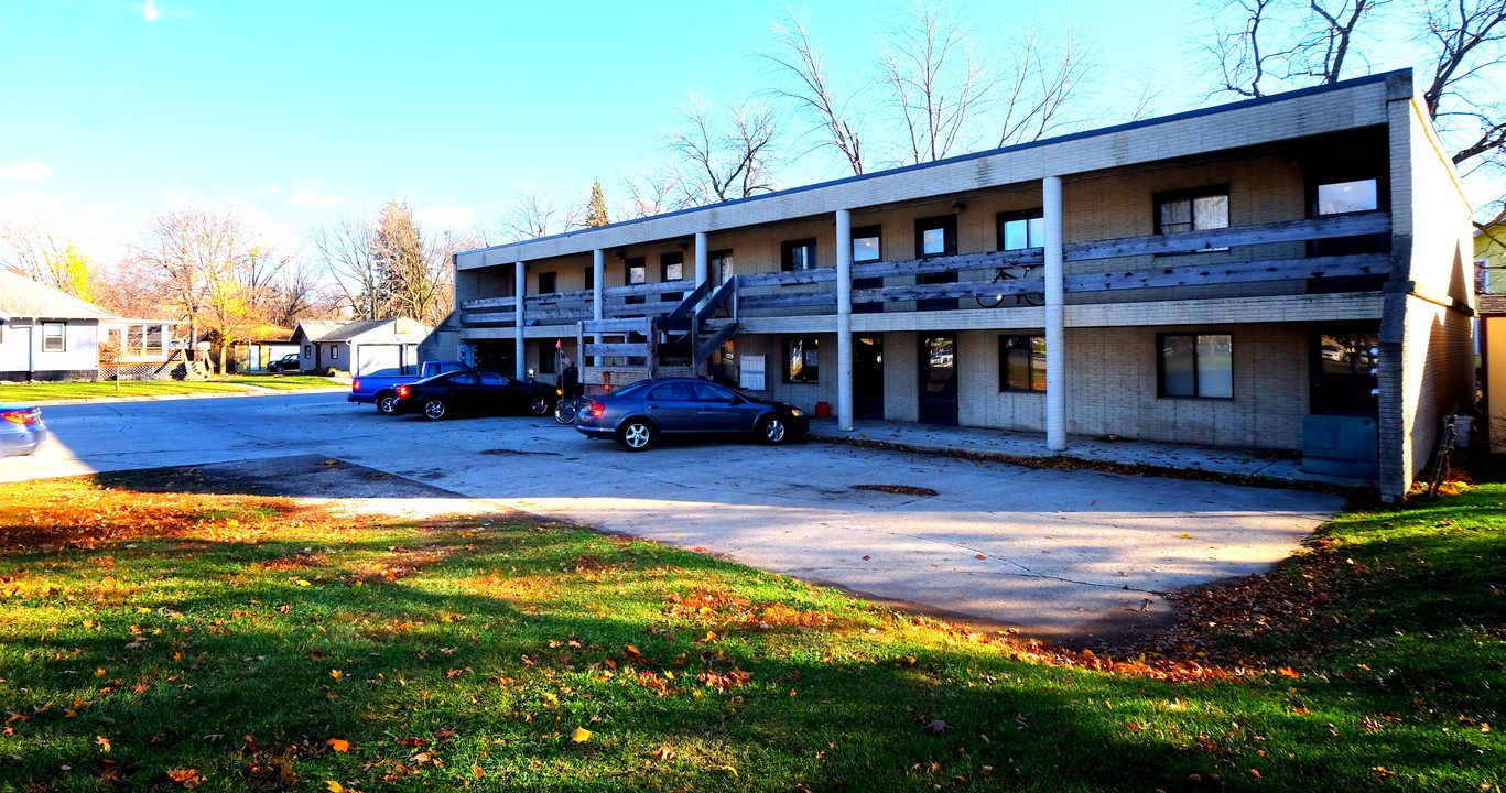 12 Plex in Spencer, IA - Building Photo