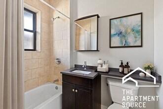 4419 N Wolcott Ave, Unit A2 in Chicago, IL - Foto de edificio - Building Photo