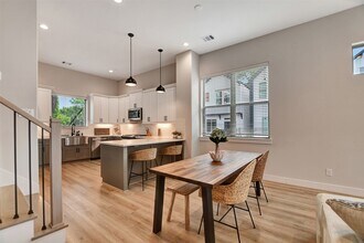3704 Creekmont Grn Ln in Houston, TX - Building Photo - Building Photo