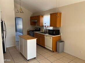 3844 Tierra Fiji Ln in El Paso, TX - Building Photo - Building Photo