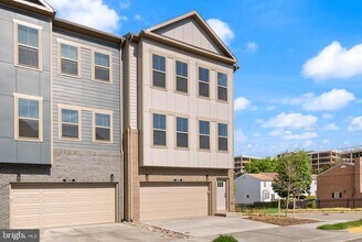 6230 Folly Ln in Alexandria, VA - Building Photo - Building Photo