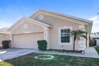 7517 Oxford Garden Cir in Apollo Beach, FL - Building Photo - Building Photo