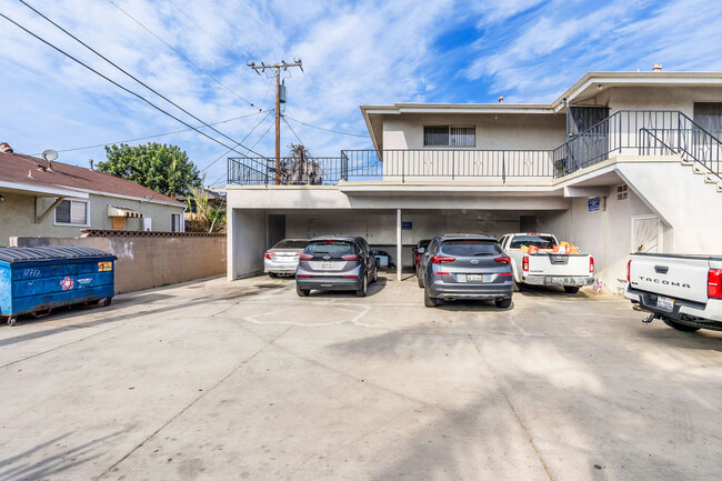 12717 Cranbrook Ave in Hawthorne, CA - Building Photo - Building Photo