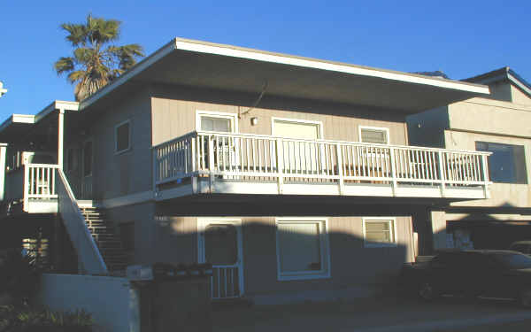 4PLEX AT HOLLYWOOD BEACH IN OXNARD in Oxnard, CA - Building Photo - Building Photo