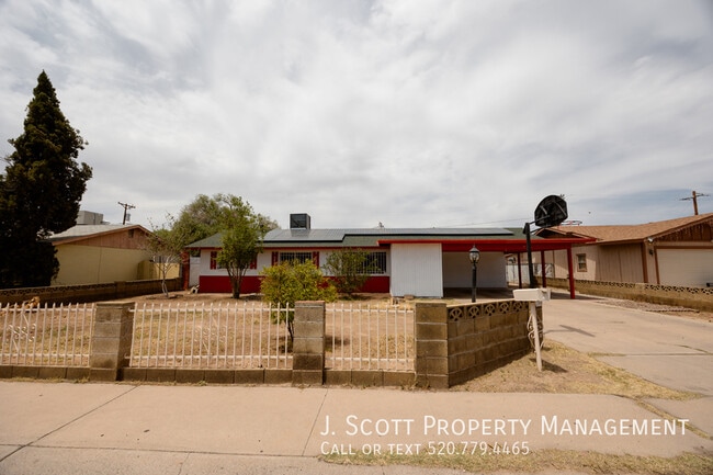 property at 3508 W Orchid Ln