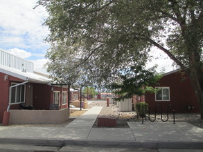 Belen Crossing Apartments in Belen, NM - Building Photo - Building Photo