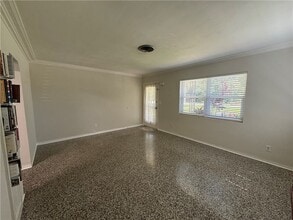 2063 34th Ave in Vero Beach, FL - Building Photo - Building Photo