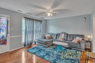 2632 Meyerswood Dr in Apex, NC - Building Photo - Building Photo