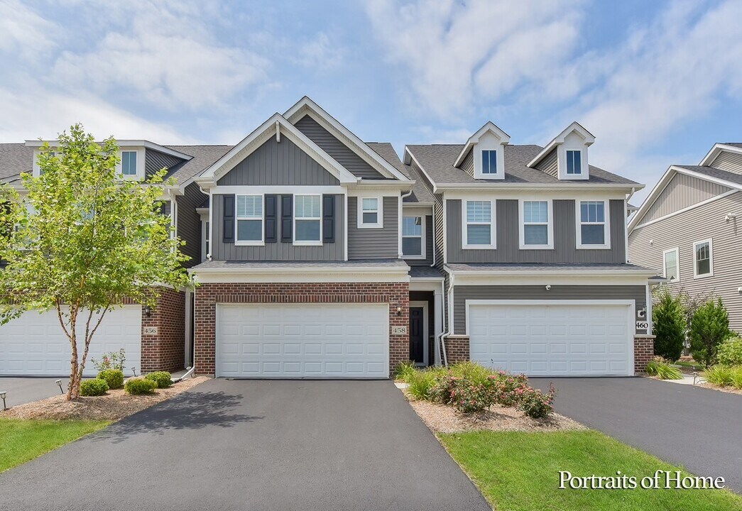 458 Watercress Dr in Aurora, IL - Building Photo