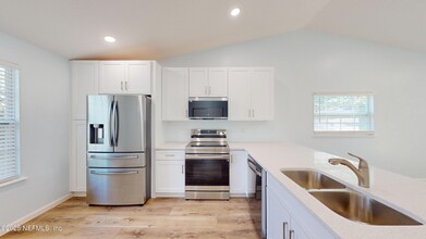 450 Aquatic Dr in Atlantic Beach, FL - Building Photo - Building Photo