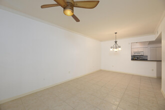 208 SE Kitching Cir in Stuart, FL - Building Photo - Building Photo