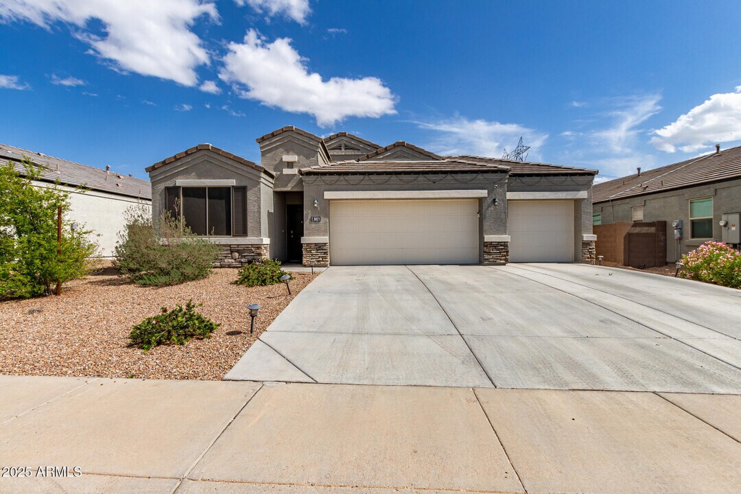 3021 N 306th Ln in Buckeye, AZ - Building Photo