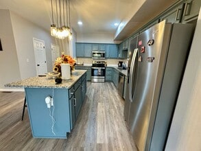 301 Carmel Valley Way in St. Robert, MO - Building Photo - Building Photo