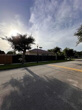 2046 NE 4th Ct in Homestead, FL - Building Photo - Building Photo