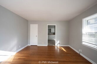 2512 Brookside Pkwy N Dr in Indianapolis, IN - Building Photo - Building Photo