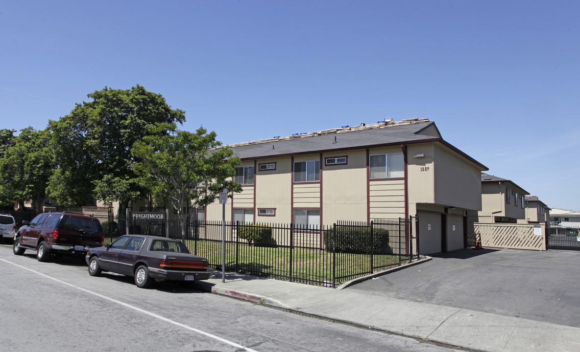 Brightmoor in San Leandro, CA - Foto de edificio