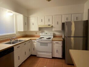5545 S Lowell Blvd in Littleton, CO - Building Photo - Building Photo