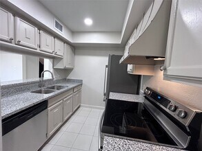 8101 Amelia Rd in Houston, TX - Building Photo - Building Photo