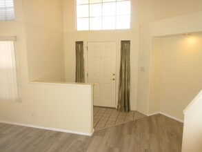 2111 Corte Del Caballo NW in Albuquerque, NM - Building Photo - Building Photo