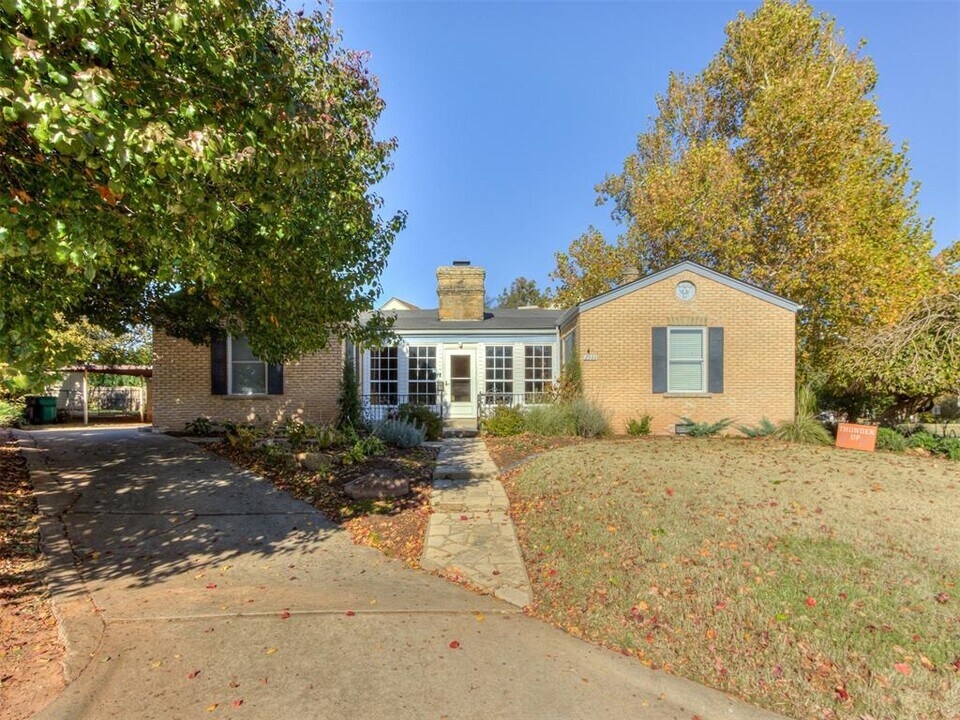 2933 Cummings Dr in Oklahoma City, OK - Building Photo