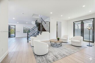 14551 SW 20th St in Miami, FL - Building Photo - Building Photo