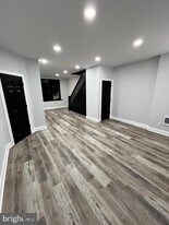 6645 Vandike St in Philadelphia, PA - Building Photo