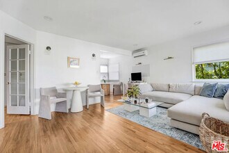 9930 Robbins Dr in Beverly Hills, CA - Building Photo - Building Photo