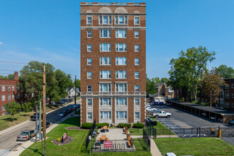 The Meridian Apartments in Indianapolis, IN - Building Photo - Building Photo