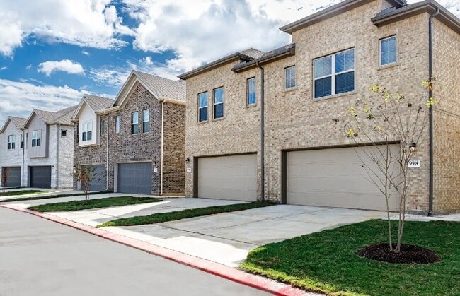 9730 Kilkenny St in Iowa Colony, TX - Building Photo - Building Photo