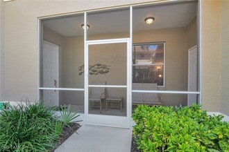 784 Carrick Bend Cir in Naples, FL - Building Photo - Building Photo