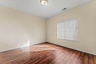 5161 Weston Way in Roseville, CA - Building Photo - Building Photo