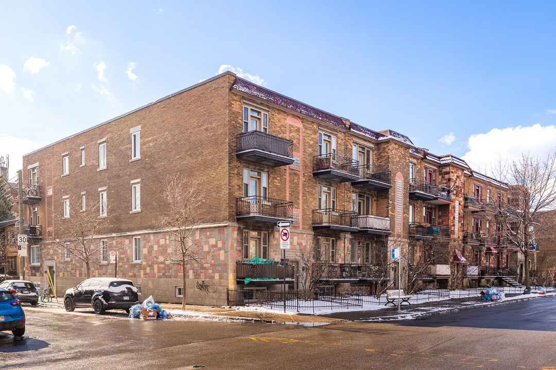 1910-1920 Saint-Joseph Boul E in Montréal, QC - Building Photo