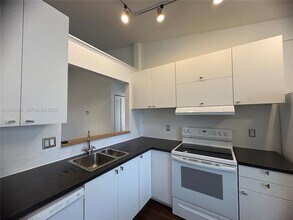 2491 NW 56th Ave, Unit 417 in Lauderhill, FL - Building Photo - Building Photo