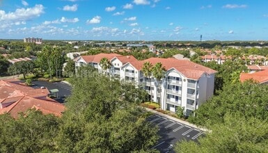 2954 Sadina St-Unit -104 in Kissimmee, FL - Foto de edificio - Building Photo
